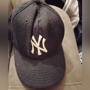 New York Yankees Authentic Diamond Collection.5950 100%Wool  Vintage Fitted Hat